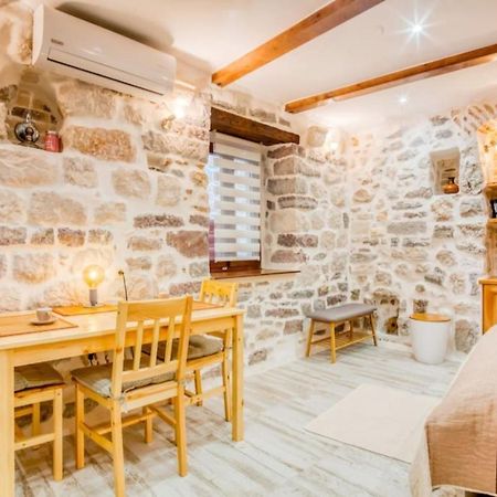 Kotor Bagus - Cozy Boutique Old Town Studio With Seaview Terrace ภายนอก รูปภาพ