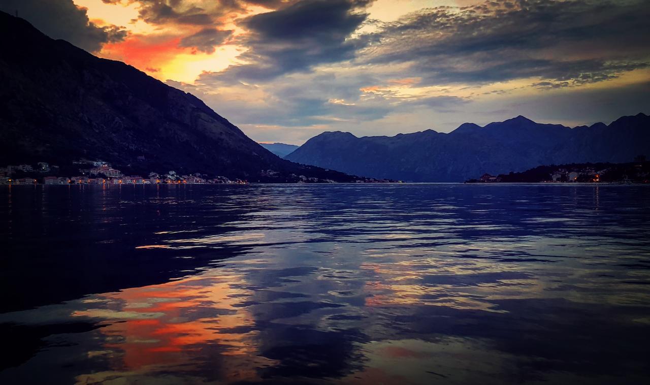 Kotor Bagus - Cozy Boutique Old Town Studio With Seaview Terrace ภายนอก รูปภาพ