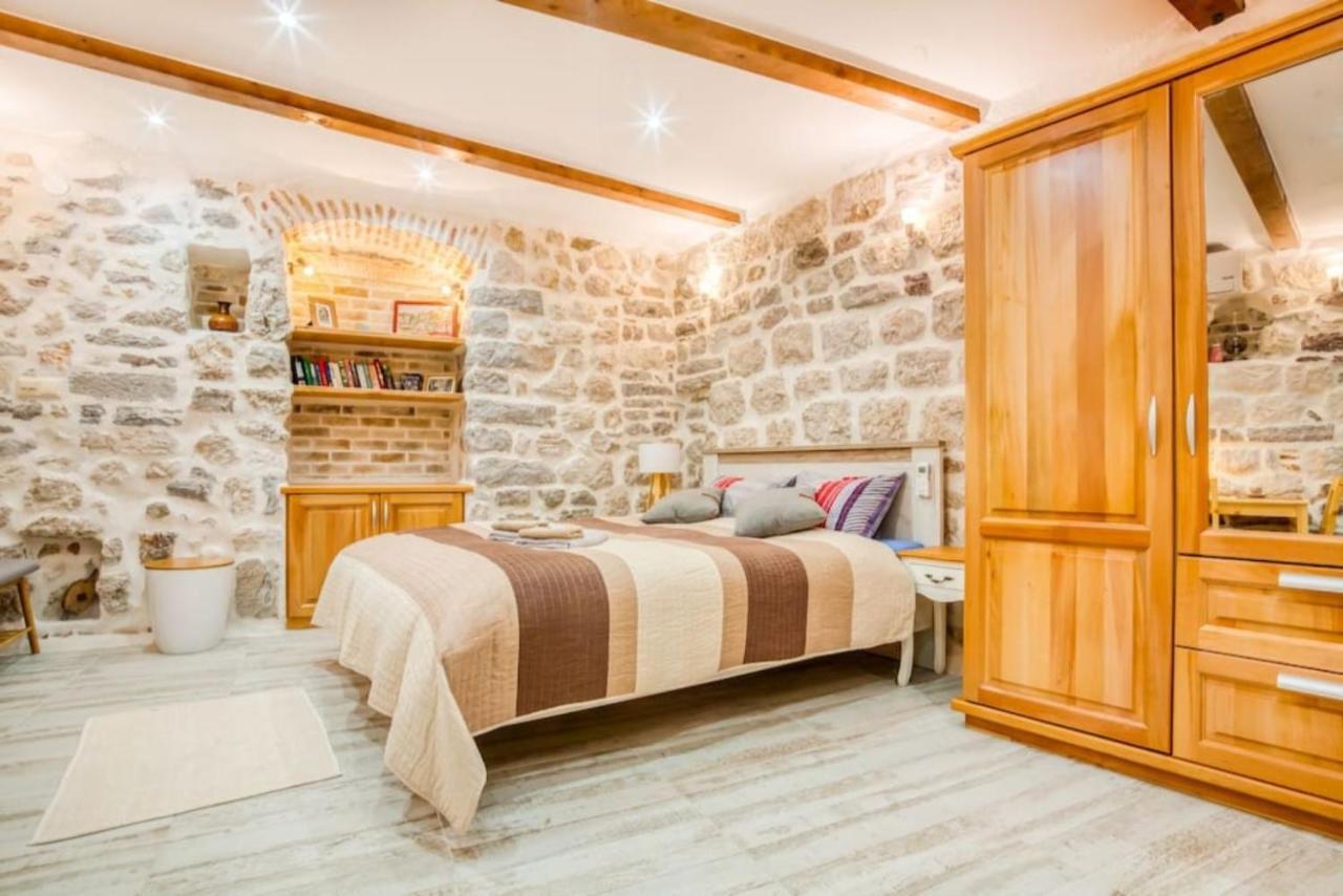 Kotor Bagus - Cozy Boutique Old Town Studio With Seaview Terrace ภายนอก รูปภาพ
