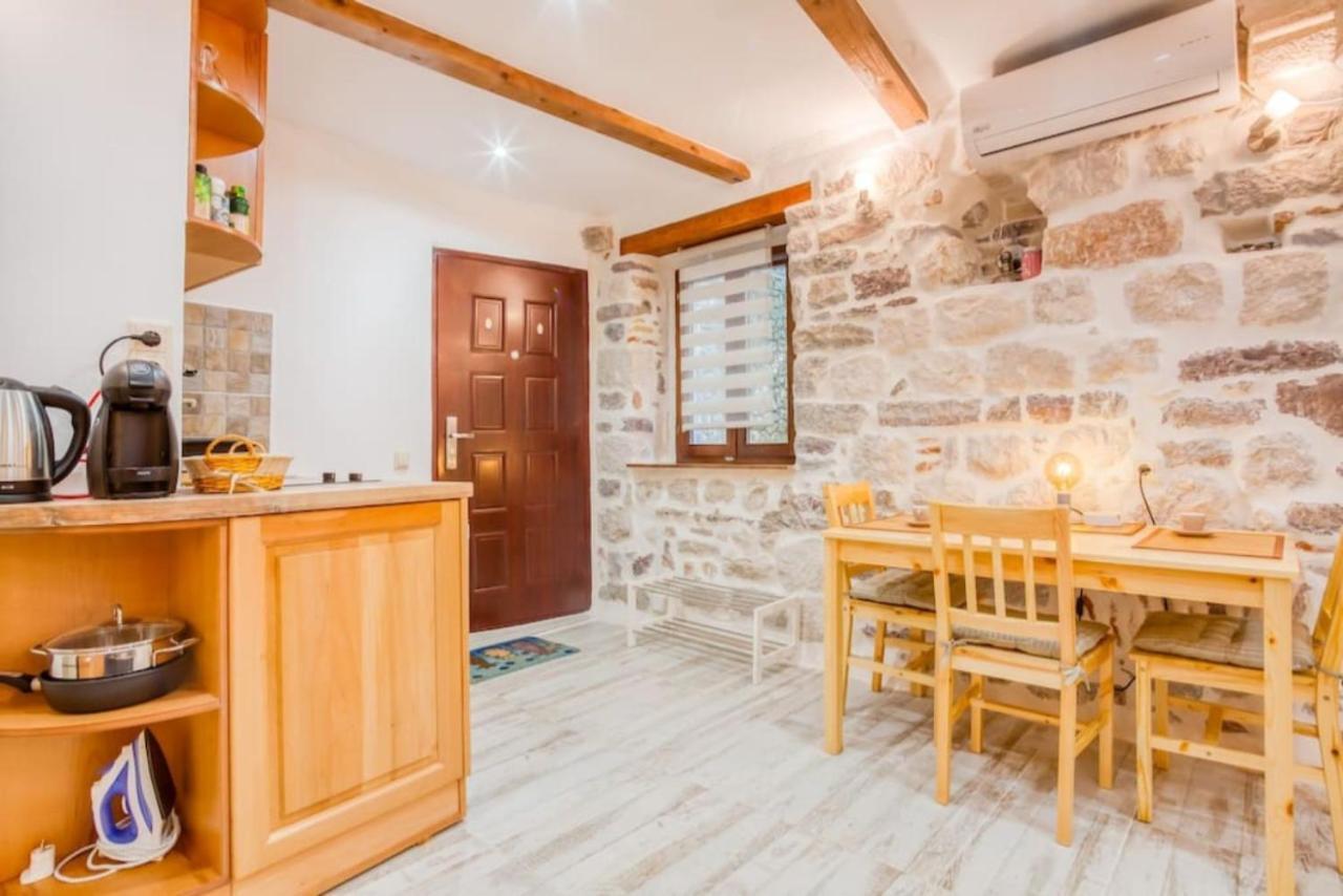 Kotor Bagus - Cozy Boutique Old Town Studio With Seaview Terrace ภายนอก รูปภาพ