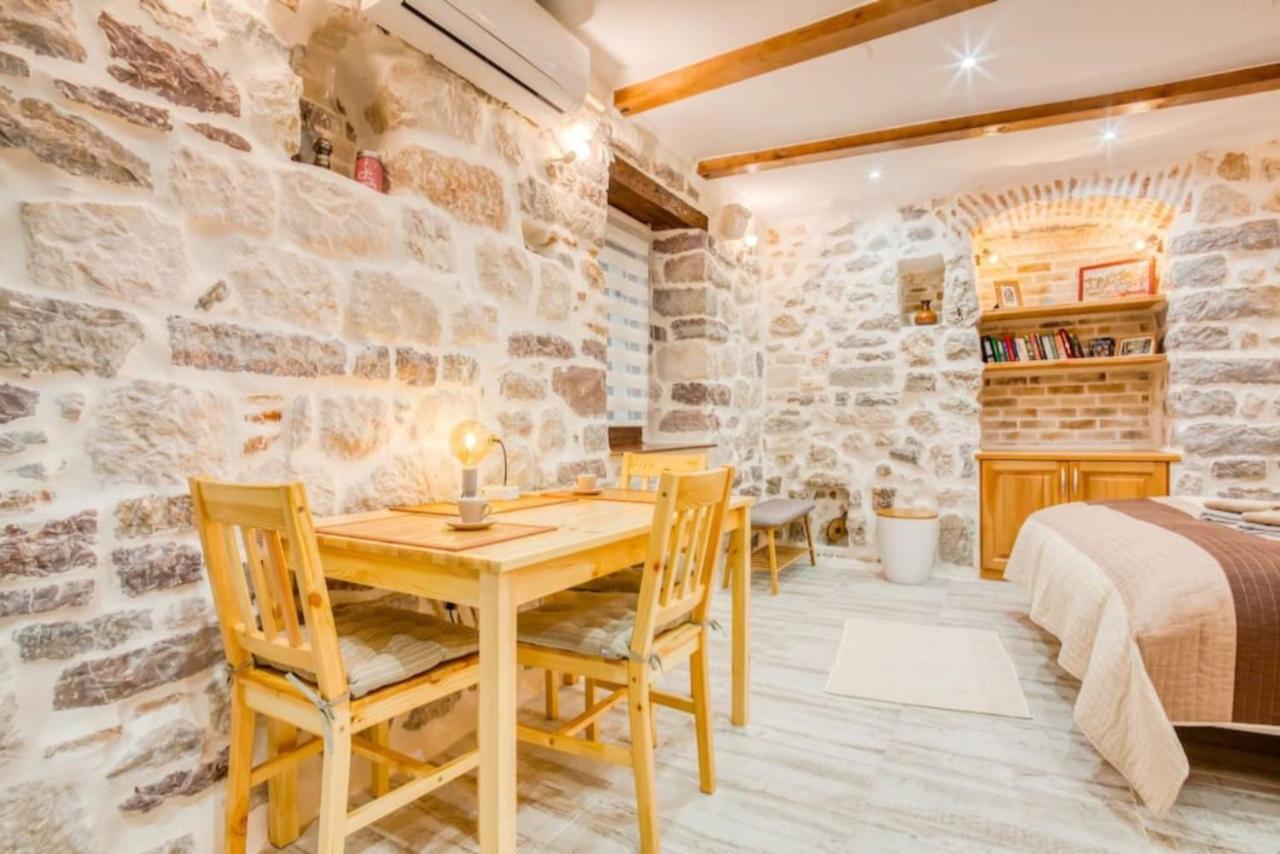Kotor Bagus - Cozy Boutique Old Town Studio With Seaview Terrace ภายนอก รูปภาพ