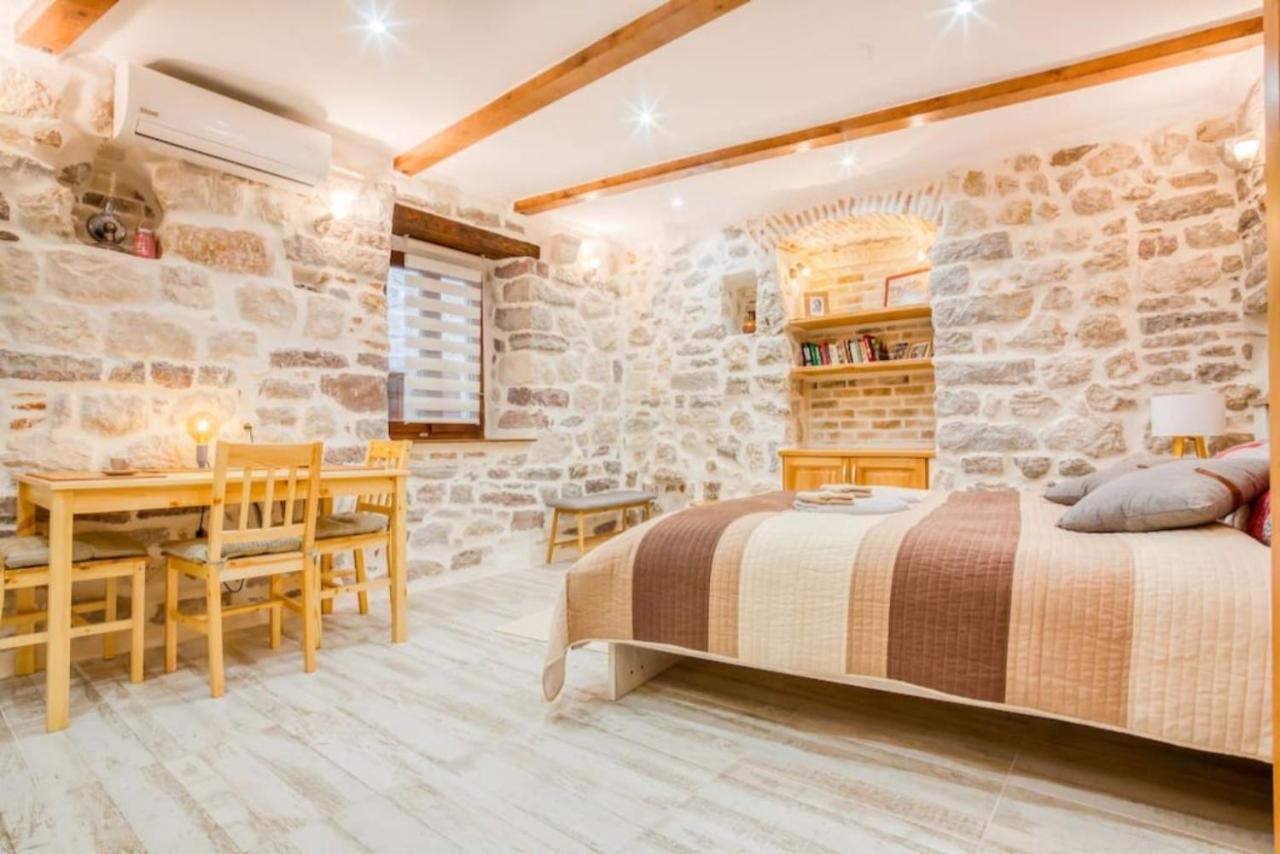 Kotor Bagus - Cozy Boutique Old Town Studio With Seaview Terrace ภายนอก รูปภาพ